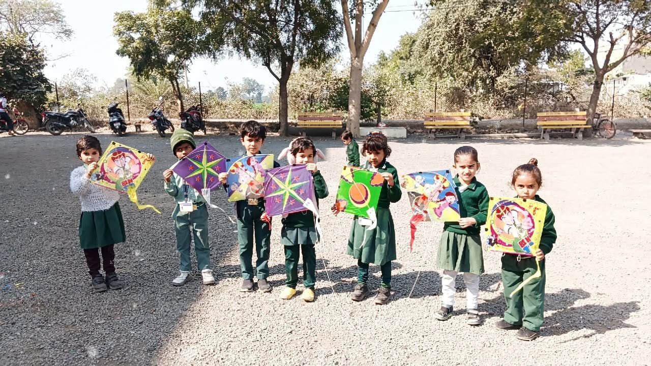 हिंदी समाचार |संस्कार कॉन्वेंट स्कूलमें...