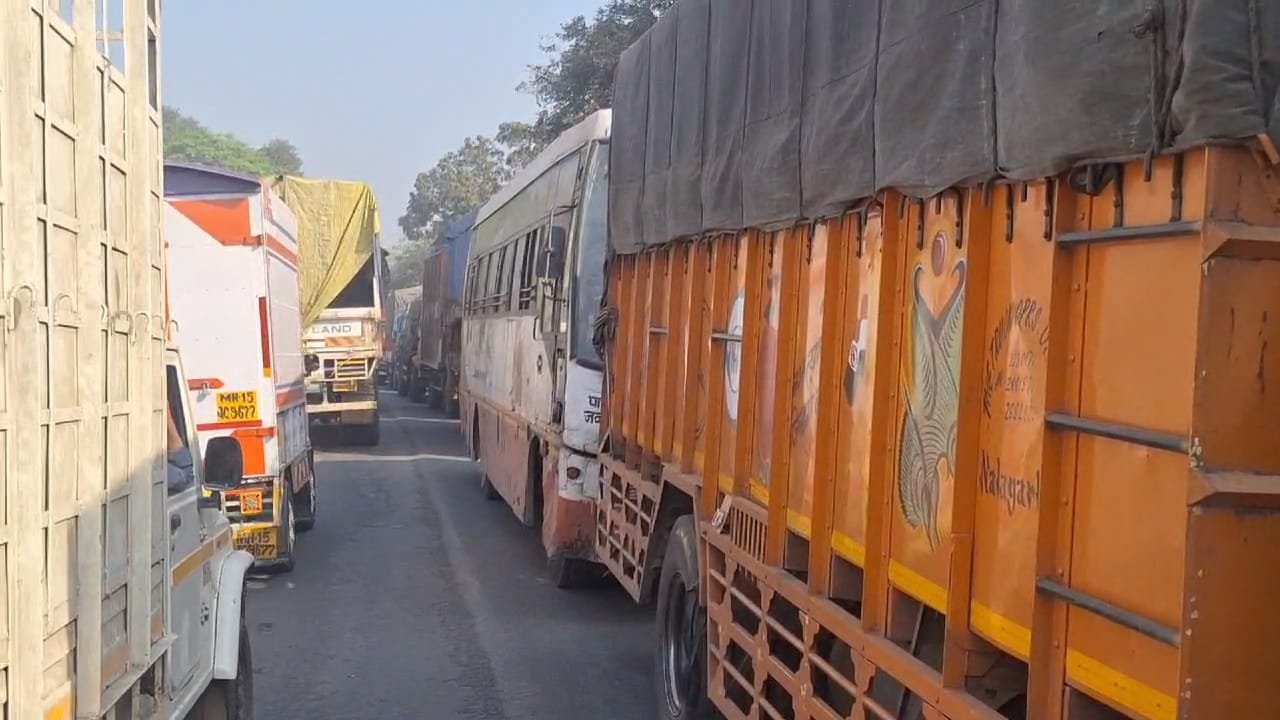 हिंदी समाचार |भिवंडी-वाड़ा मार्ग पर भारी...