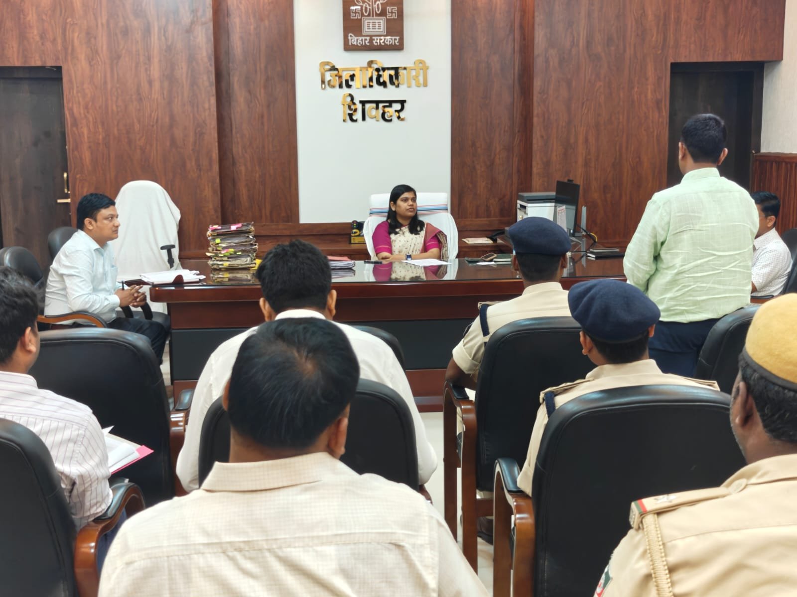 हिंदी समाचार | खनन टास्क फोर्स की बैठक में...