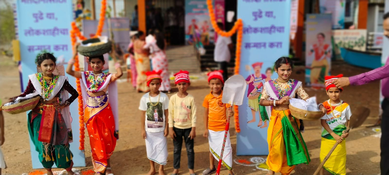 हिंदी समाचार |भिवंडी के सारंगगांव मतदान...