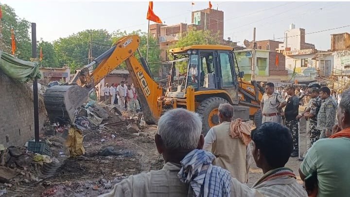 हिंदी समाचार | दुर्गावती बाजार में चला...