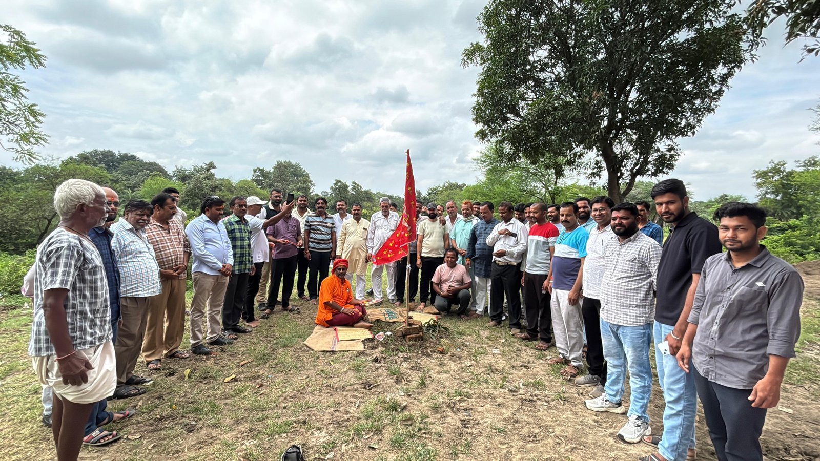 हिंदी समाचार |गोशाला निर्माण को लेकर किया...
