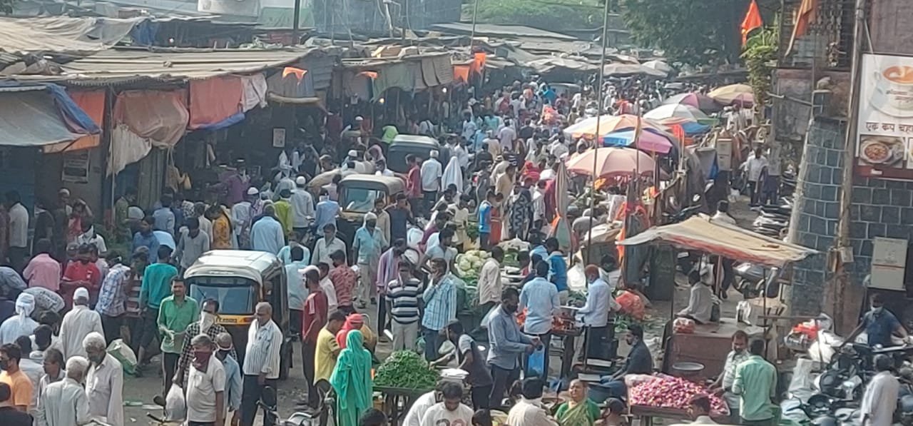 हिंदी समाचार |भाजी मार्केट में जमकर उड़ाई...