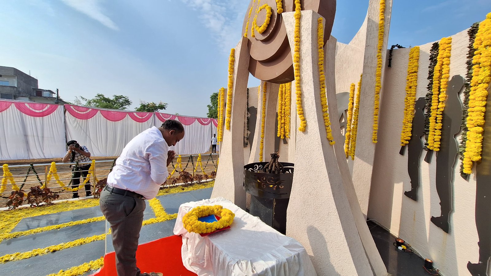 हिंदी समाचार | राजगढ़ पुलिस परेड ग्राउंड में...