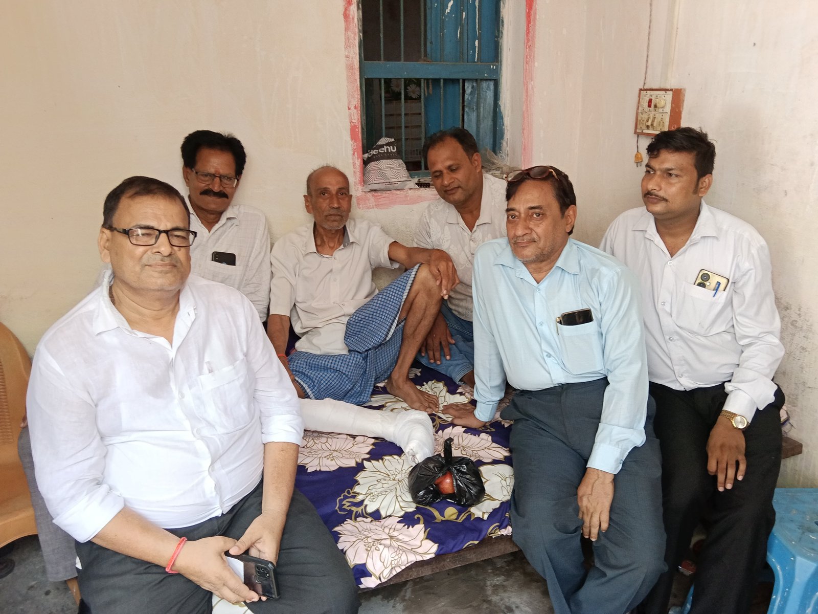 हिंदी समाचार | घायल वरीय अधिवक्ता मुन्ना से...