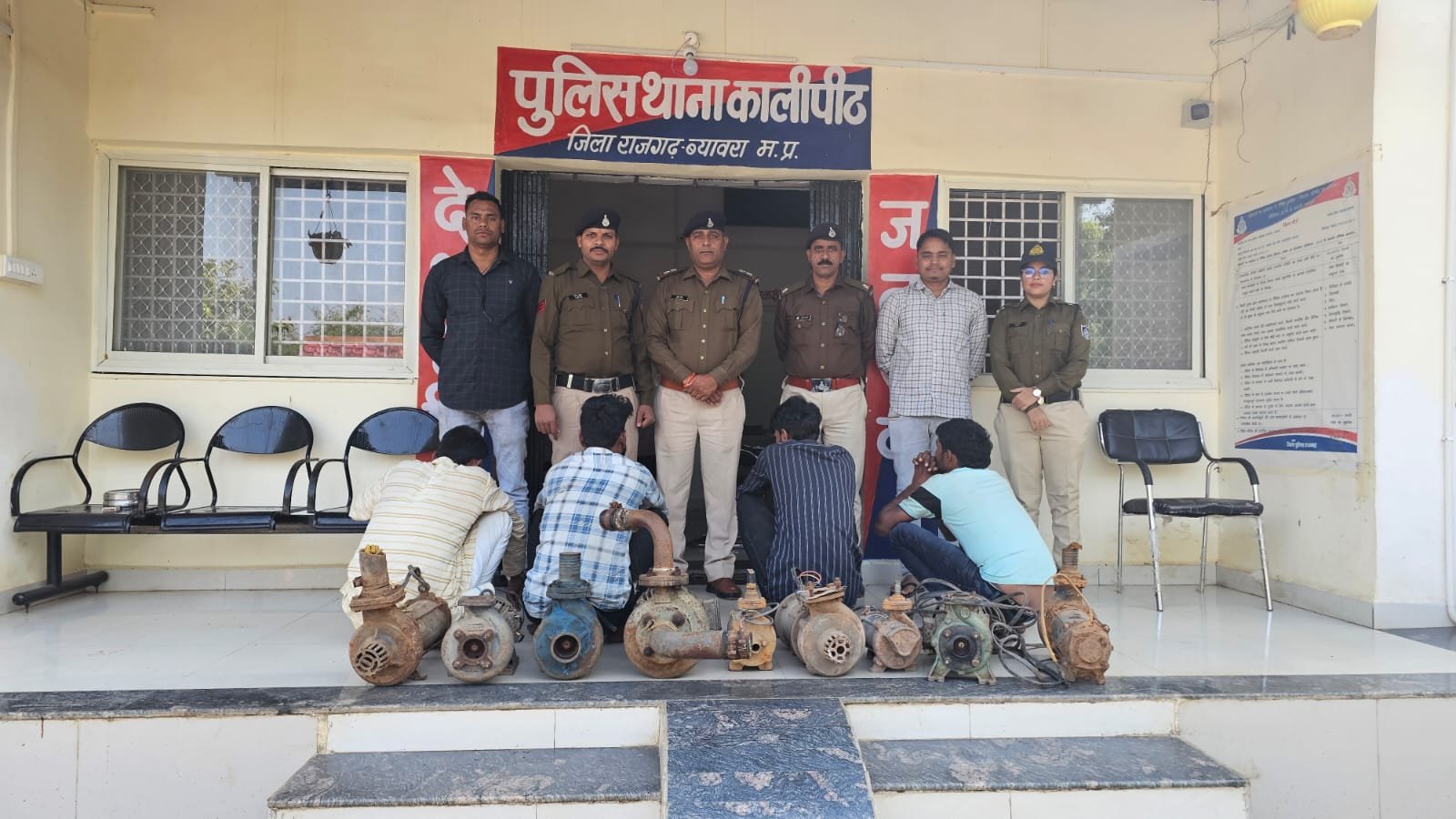 हिंदी समाचार |पुलिस ने चोरियों का पर्दाफाश...