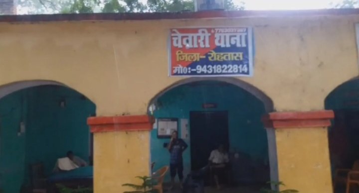 हिंदी समाचार | पुलिस की गश्ती गाडी के धक्के...