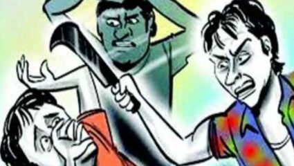 हिंदी समाचार |पार्किंग को लेकर चला चॉपर, 4...