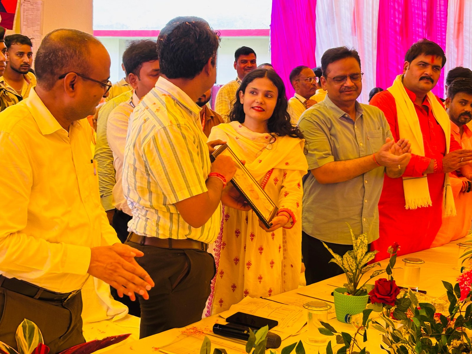 हिंदी समाचार |डीएम ने पीएचसी नोखा का का किए...